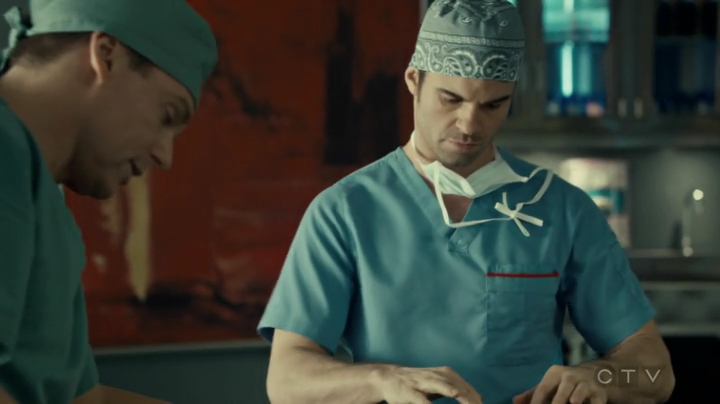 VampireDiariesWorld_dot_nl-SavingHope3x17-572.jpg