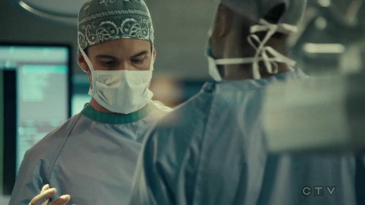 VampireDiariesWorld_dot_nl-SavingHope3x17-986.jpg