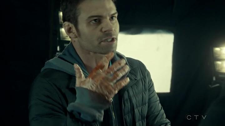 VampireDiariesWorld_dot_nl-SavingHope3x18-1830.jpg