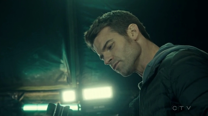VampireDiariesWorld_dot_nl-SavingHope3x18-1859.jpg