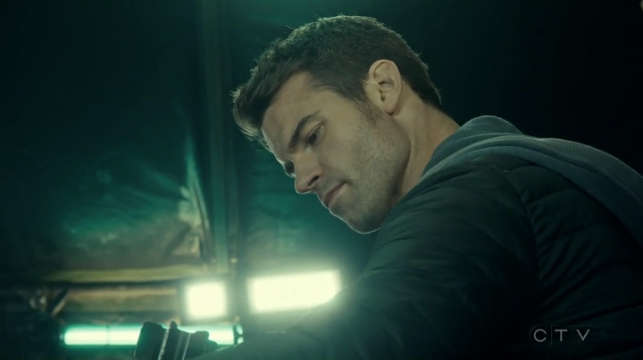 VampireDiariesWorld_dot_nl-SavingHope3x18-1861.jpg