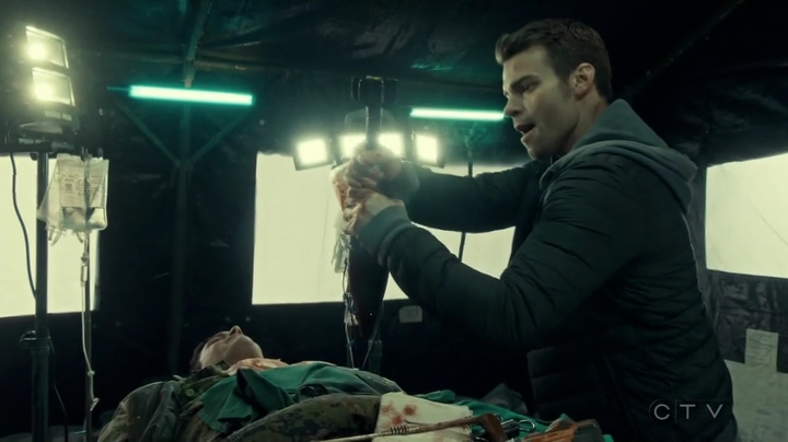 VampireDiariesWorld_dot_nl-SavingHope3x18-1968.jpg VampireDiariesWorld_dot_nl-SavingHope3x18-1968.jpg