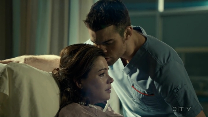 VampireDiariesWorld_dot_nl-SavingHope3x18-2427.jpg