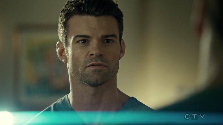 VampireDiariesWorld_dot_nl-SavingHope3x18-2439.jpg