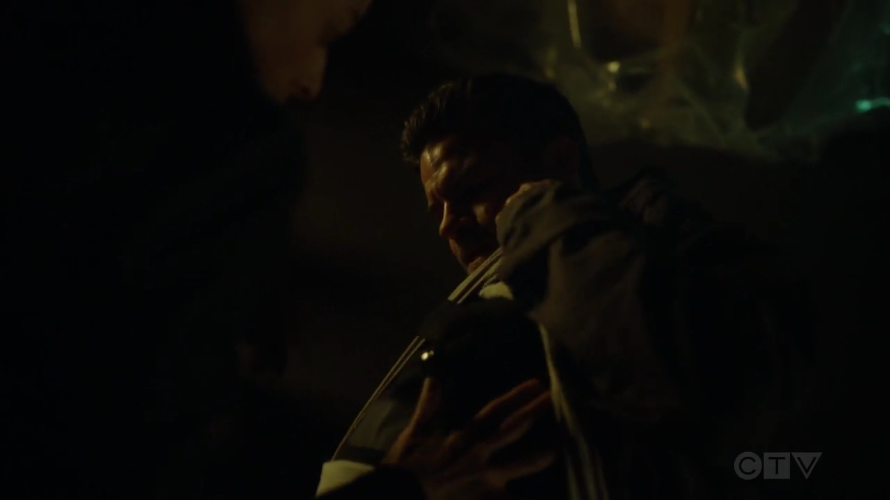 VampireDiariesWorld-dot-nl_SightUnseen1x03-2207.jpg