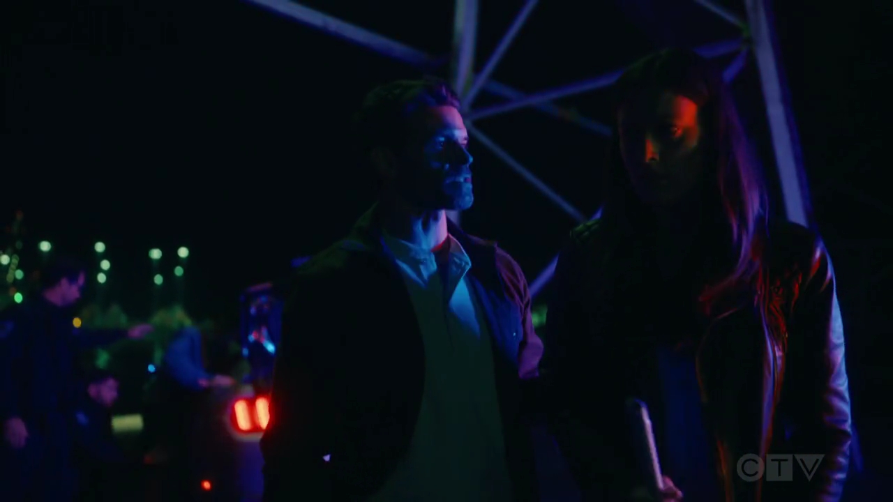 VampireDiariesWorld-dot-nl_SightUnseen1x04-1975.jpg