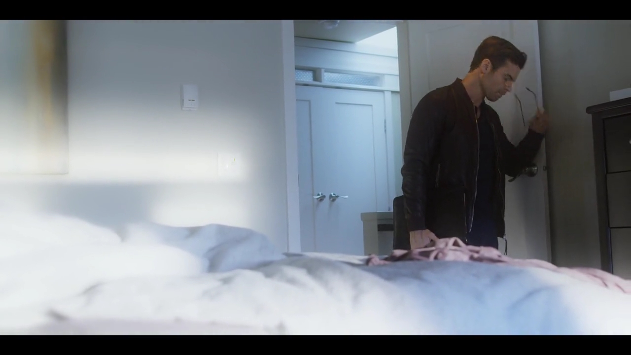 VampireDiariesWorld-dot-nl_VirginRiver1x03-1985.jpg
