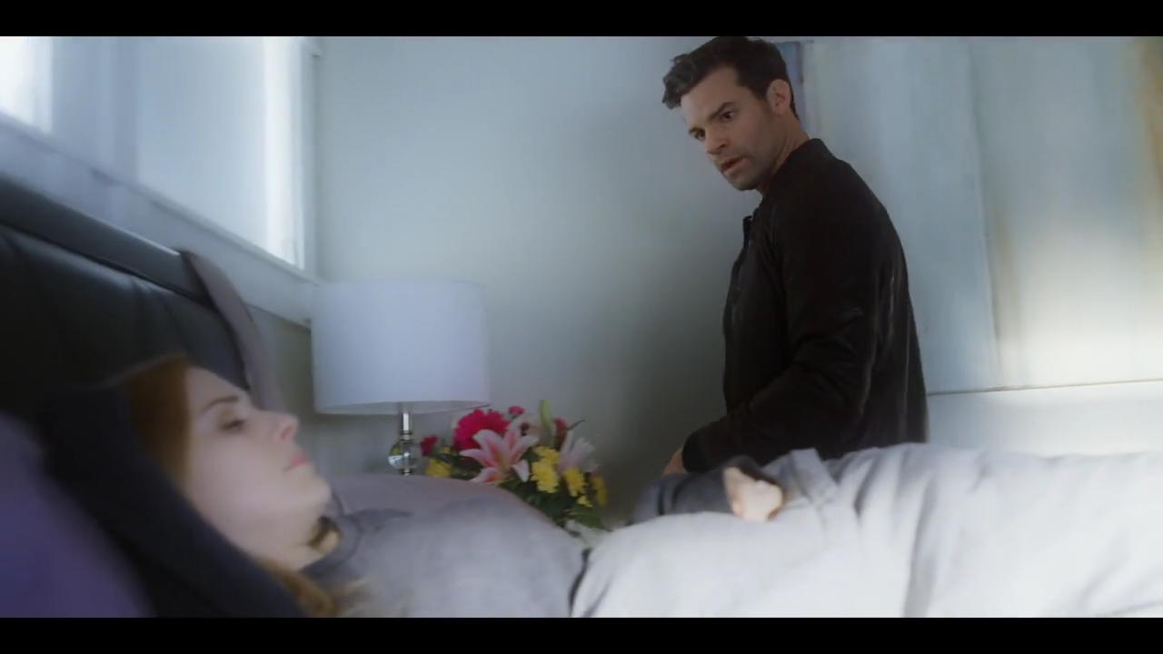 VampireDiariesWorld-dot-nl_VirginRiver1x03-1994.jpg