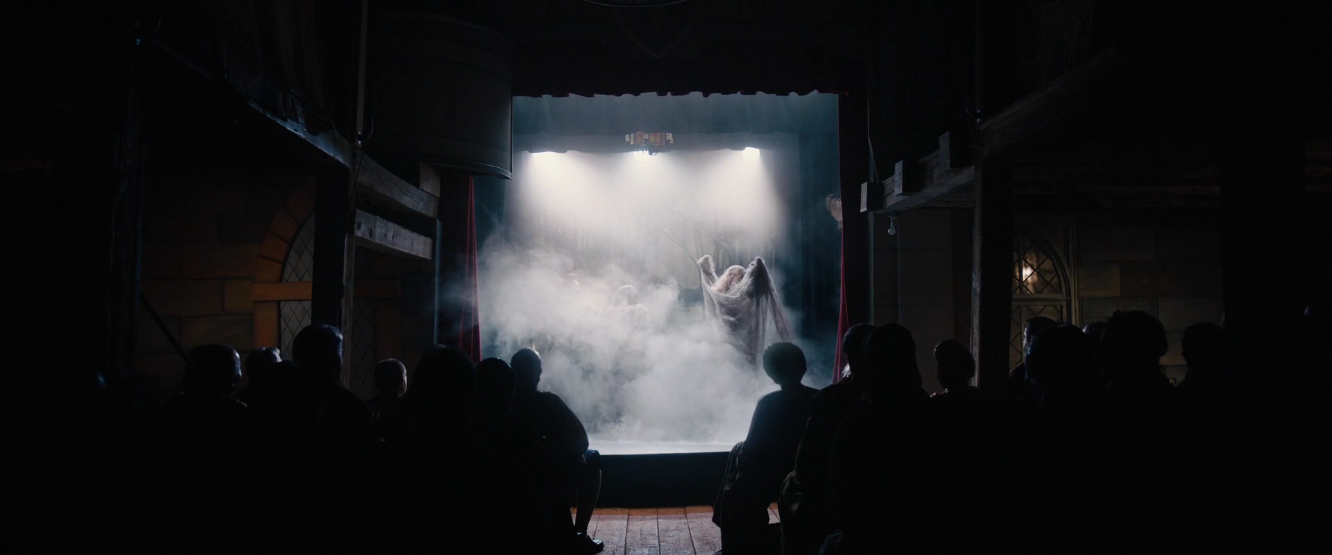 VampireDiariesWorld-dot-nl_GhostLight13002.jpg