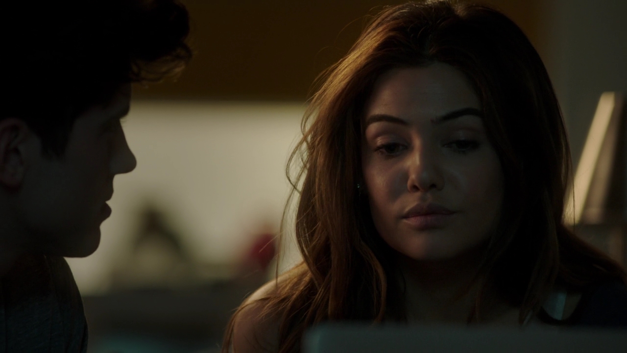 VampireDiariesWorld-dot-NL_FamousInLove2x04-0067.jpg
