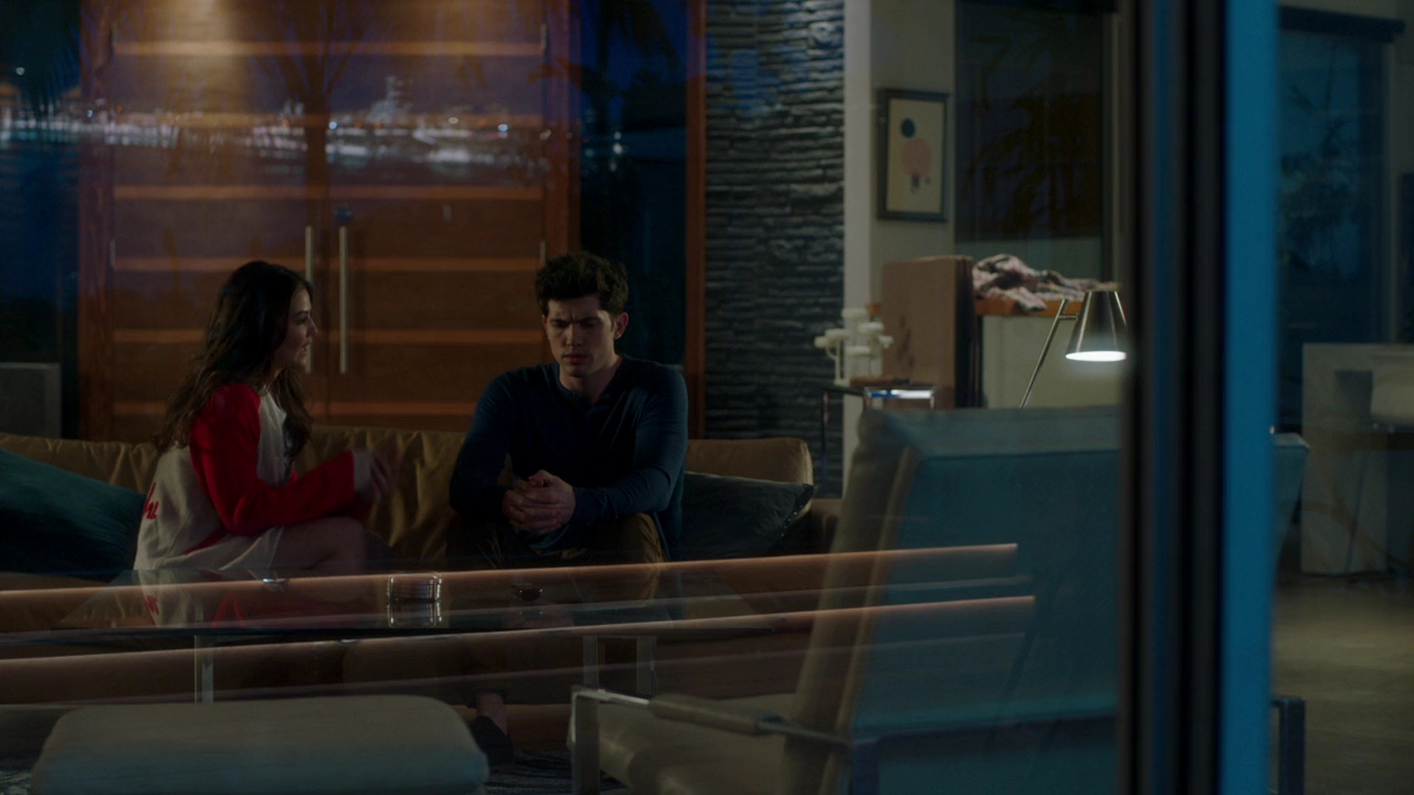 VampireDiariesWorld-dot-NL_FamousInLove2x07-0517.jpg
