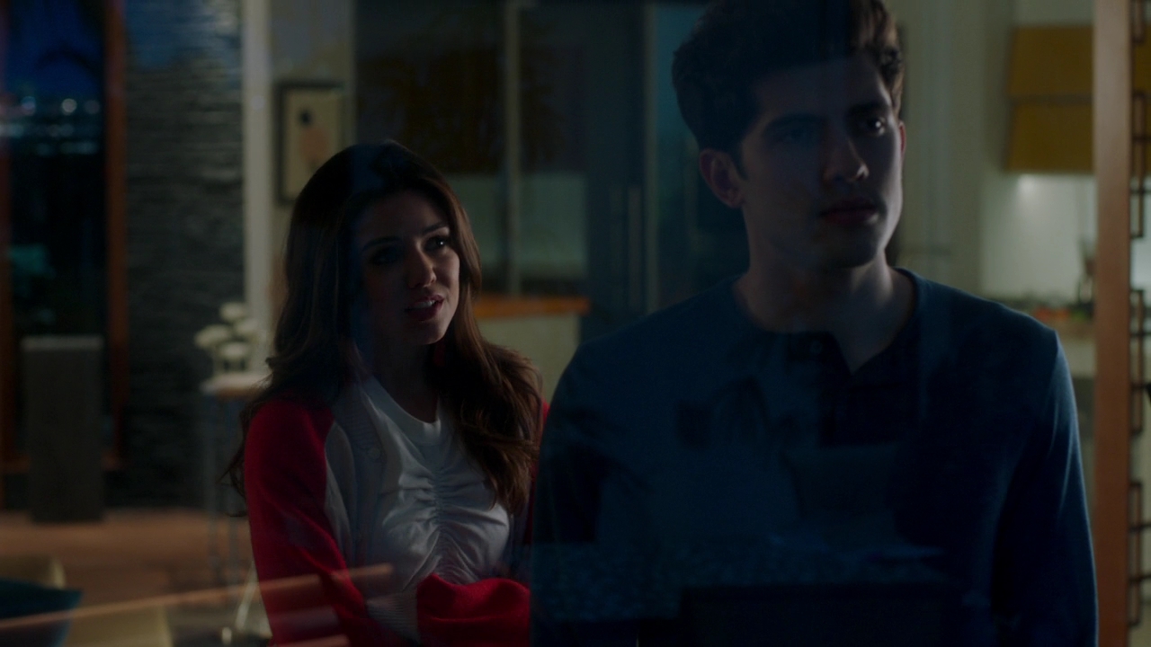 VampireDiariesWorld-dot-NL_FamousInLove2x07-0608.jpg