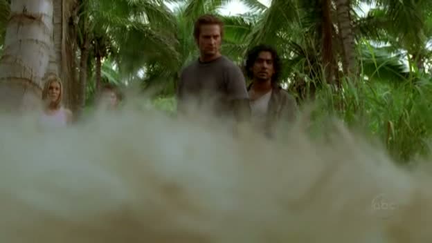 VampireDiariesWorld-dot-org_Lost-1x02PilotPart2-00188.jpg