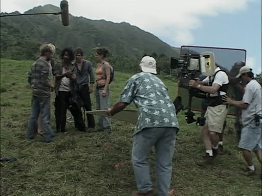 VampireDiariesWorld-dot-nl_LostS1-Departure_WelcomeToOahu-TheMakingOfThePilot0706.jpg