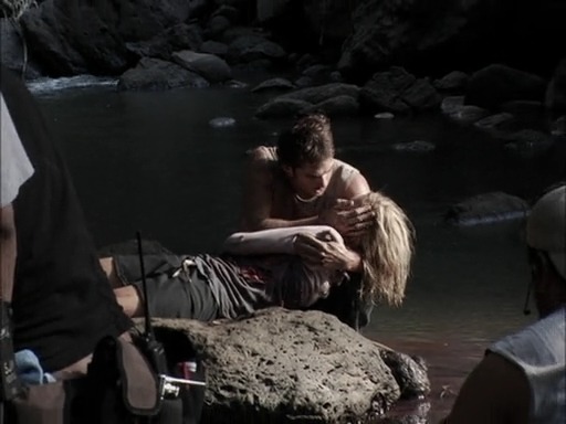 VampireDiariesWorld-dot-nl_LostS1-TalesFromTheIsland_HeartsAndMinds0165.jpg