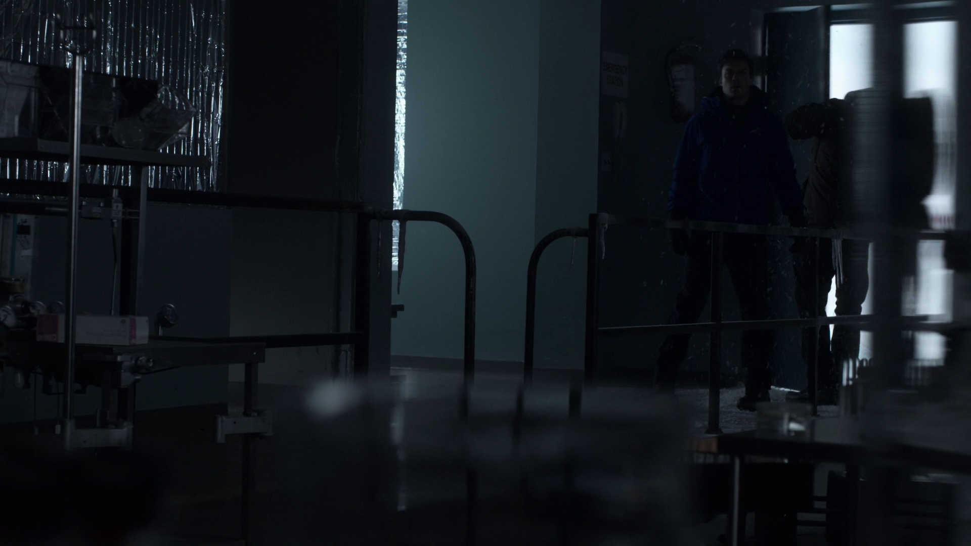 VampireDiariesWorld-dot-nl_V-Wars1x01-0429.jpg VampireDiariesWorld-dot-nl_V-Wars1x01-0429.jpg