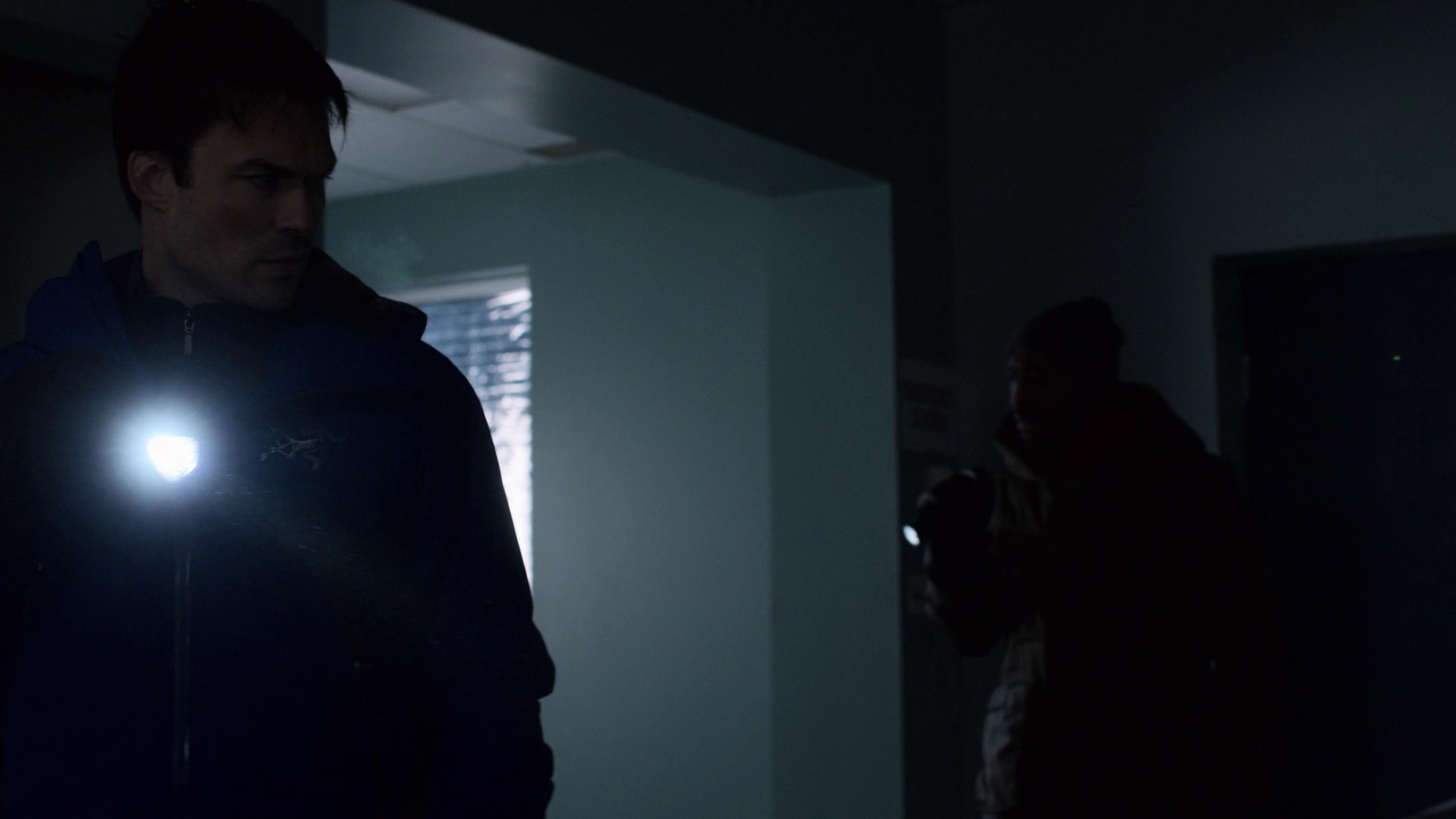 VampireDiariesWorld-dot-nl_V-Wars1x01-0459.jpg