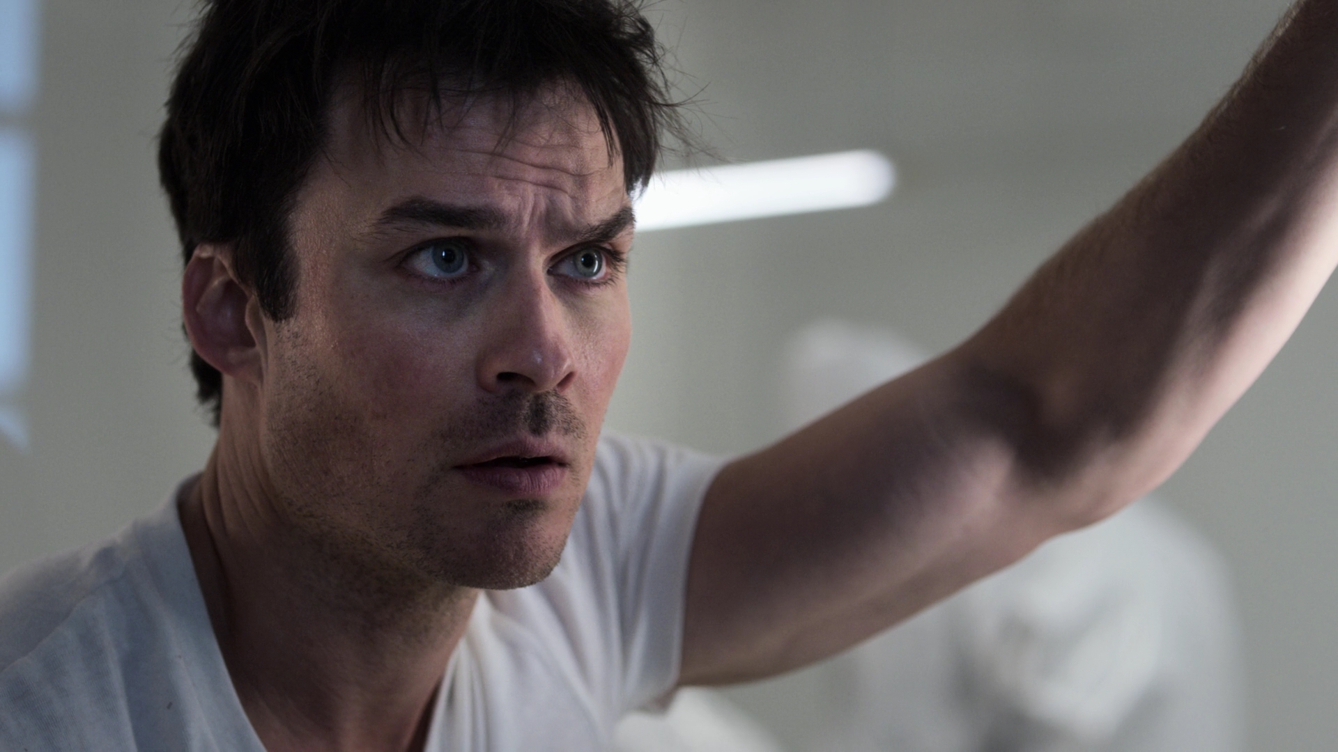 VampireDiariesWorld-dot-nl_V-Wars1x01-0614.jpg VampireDiariesWorld-dot-nl_V-Wars1x01-0614.jpg