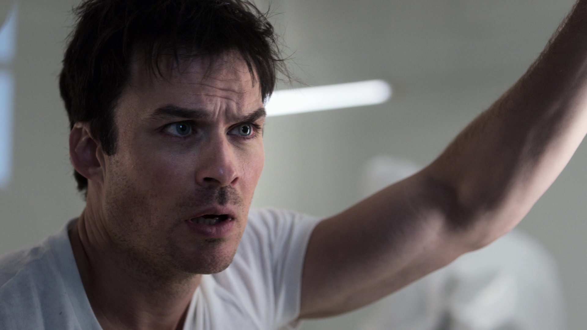 VampireDiariesWorld-dot-nl_V-Wars1x01-0618.jpg VampireDiariesWorld-dot-nl_V-Wars1x01-0618.jpg