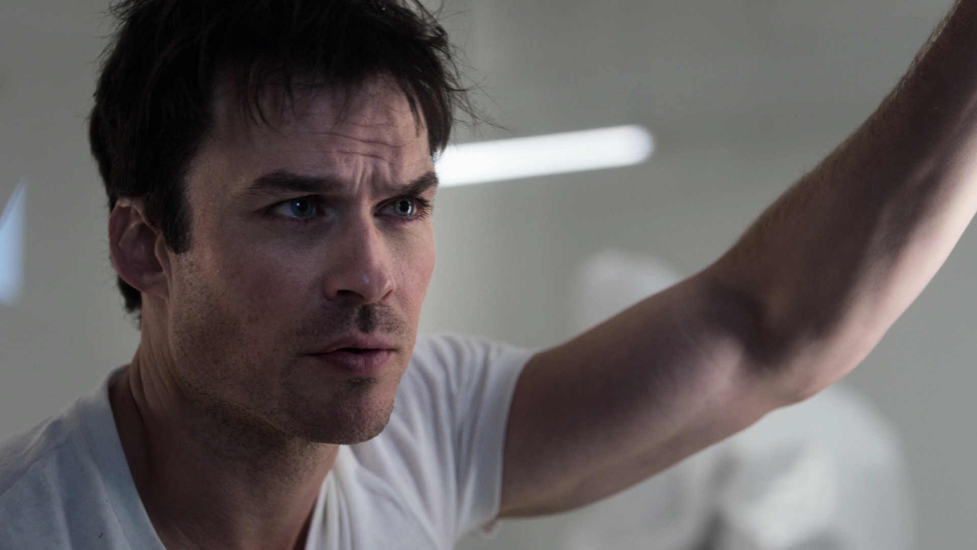 VampireDiariesWorld-dot-nl_V-Wars1x01-0619.jpg VampireDiariesWorld-dot-nl_V-Wars1x01-0619.jpg