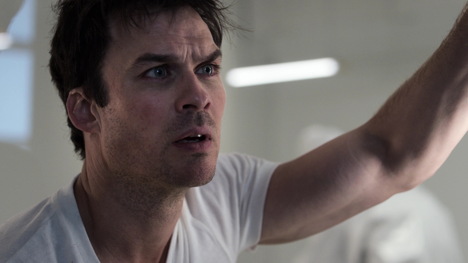 VampireDiariesWorld-dot-nl_V-Wars1x01-0628.jpg VampireDiariesWorld-dot-nl_V-Wars1x01-0628.jpg