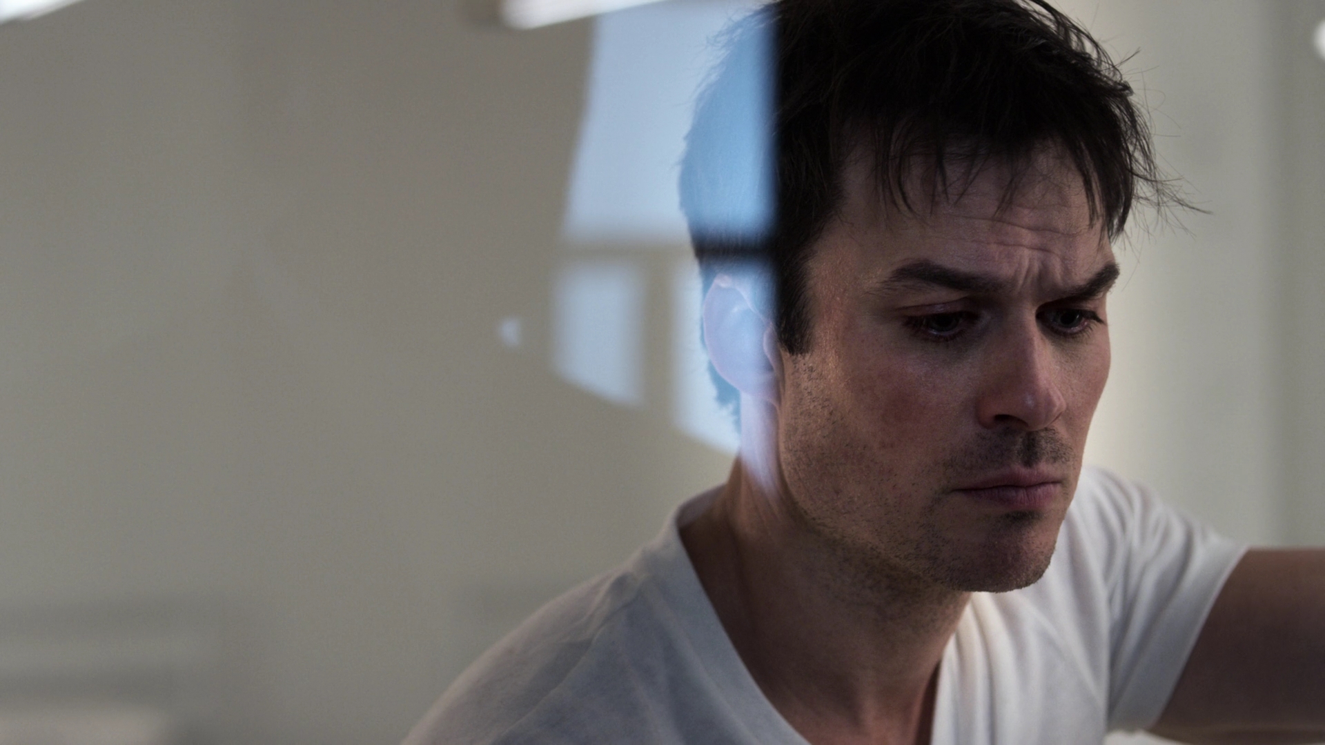 VampireDiariesWorld-dot-nl_V-Wars1x01-0639.jpg VampireDiariesWorld-dot-nl_V-Wars1x01-0639.jpg