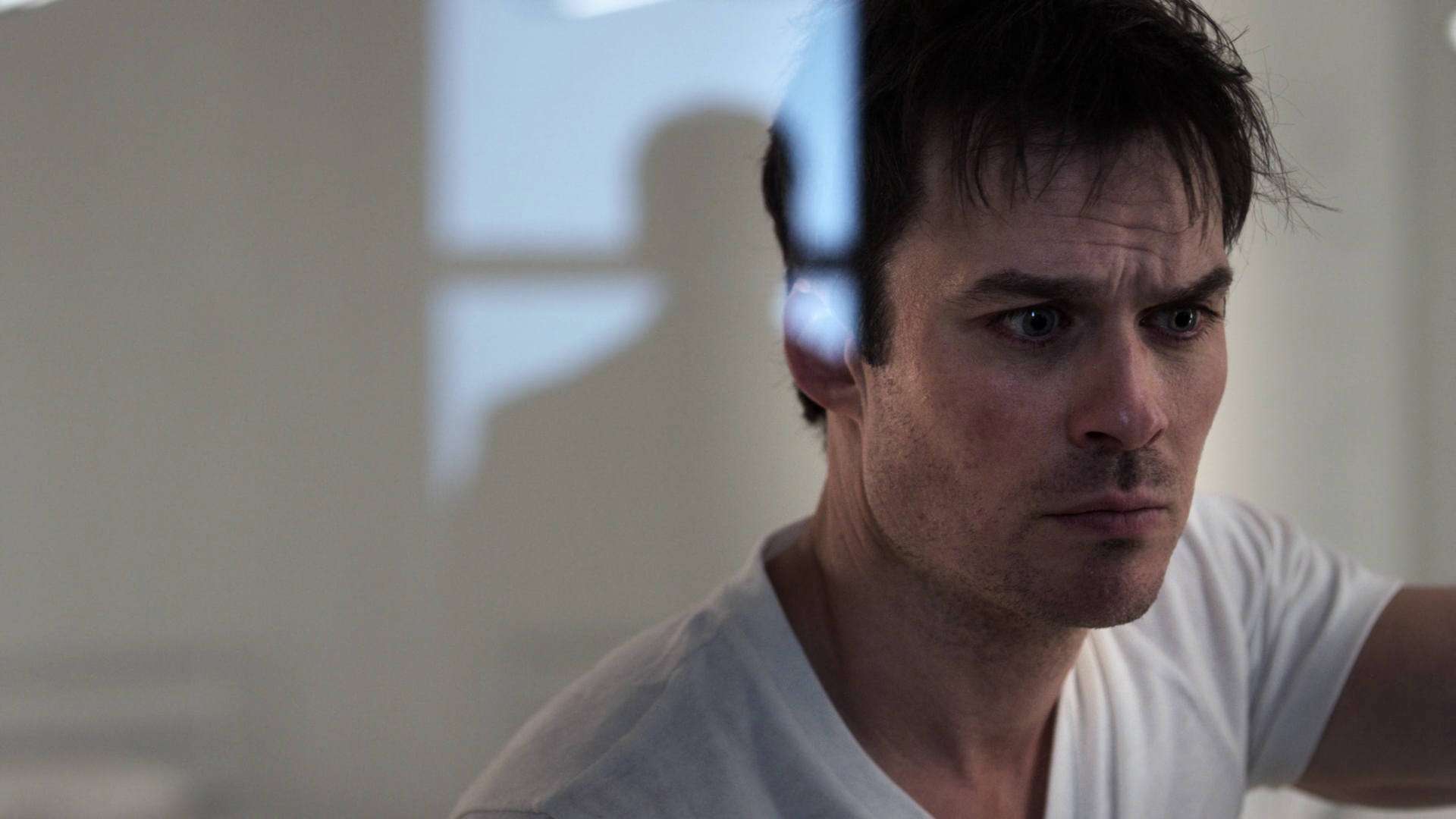 VampireDiariesWorld-dot-nl_V-Wars1x01-0643.jpg VampireDiariesWorld-dot-nl_V-Wars1x01-0643.jpg