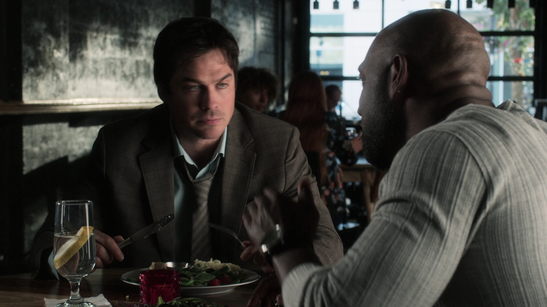 VampireDiariesWorld-dot-nl_V-Wars1x01-1337.jpg VampireDiariesWorld-dot-nl_V-Wars1x01-1337.jpg