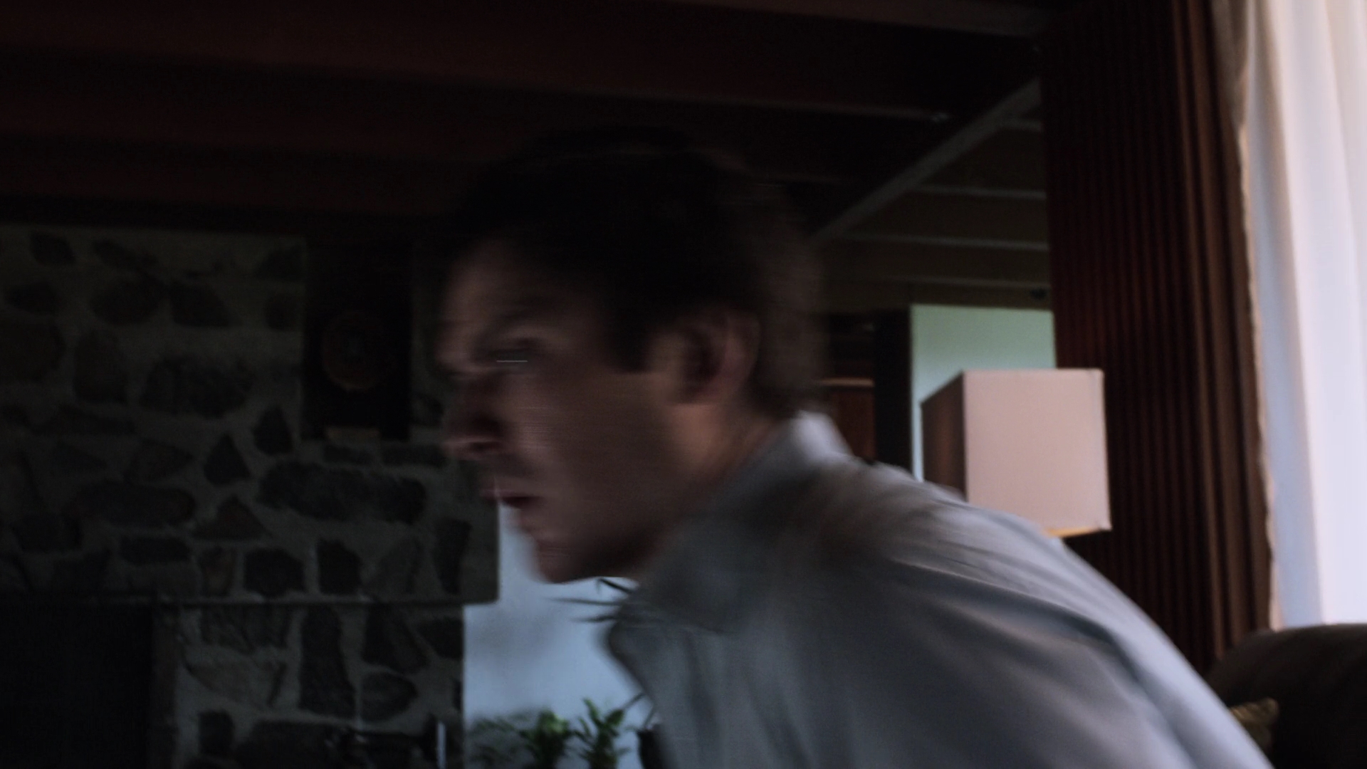 VampireDiariesWorld-dot-nl_V-Wars1x01-1851.jpg VampireDiariesWorld-dot-nl_V-Wars1x01-1851.jpg