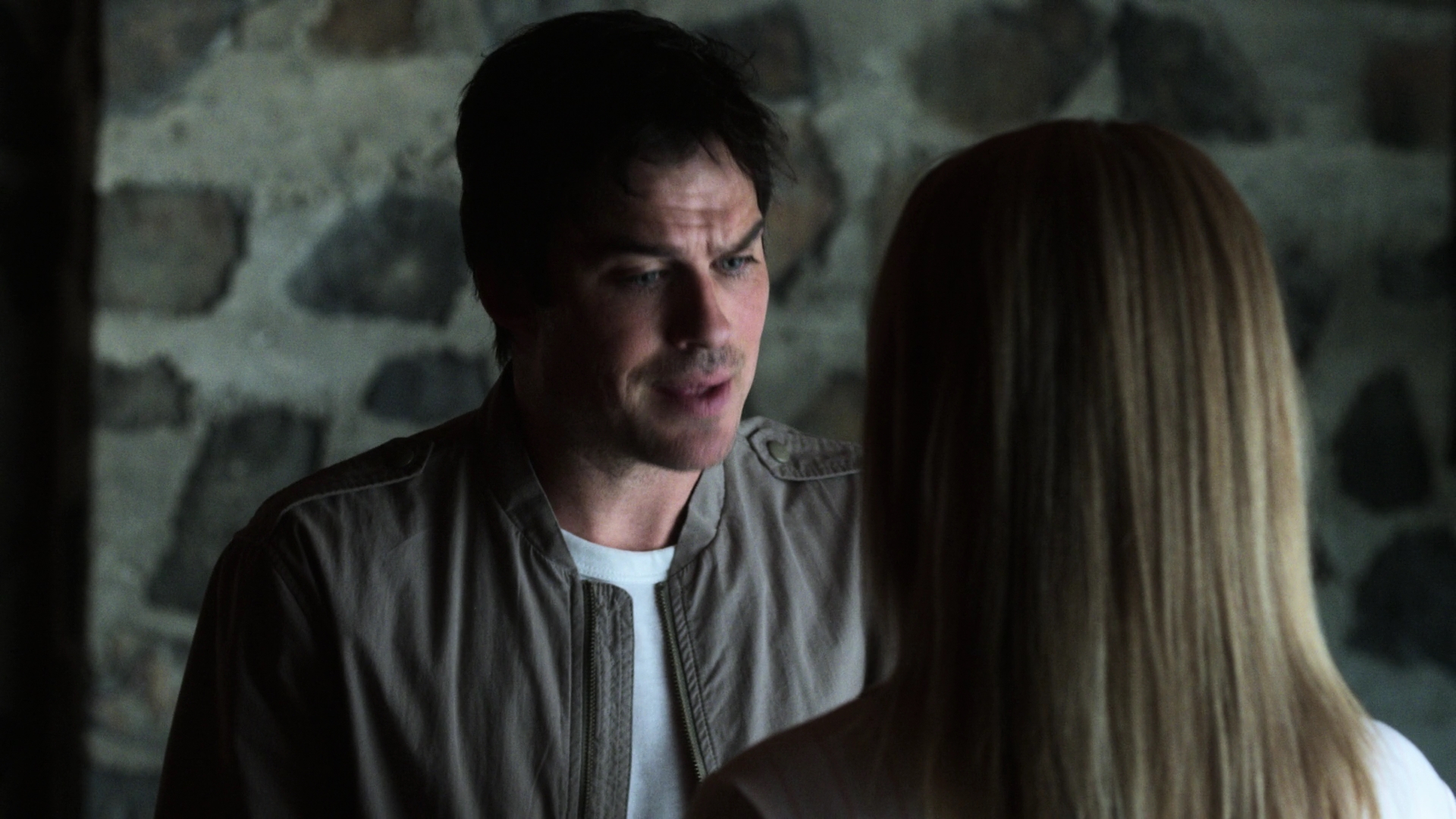 VampireDiariesWorld-dot-nl_V-Wars1x01-2019.jpg VampireDiariesWorld-dot-nl_V-Wars1x01-2019.jpg