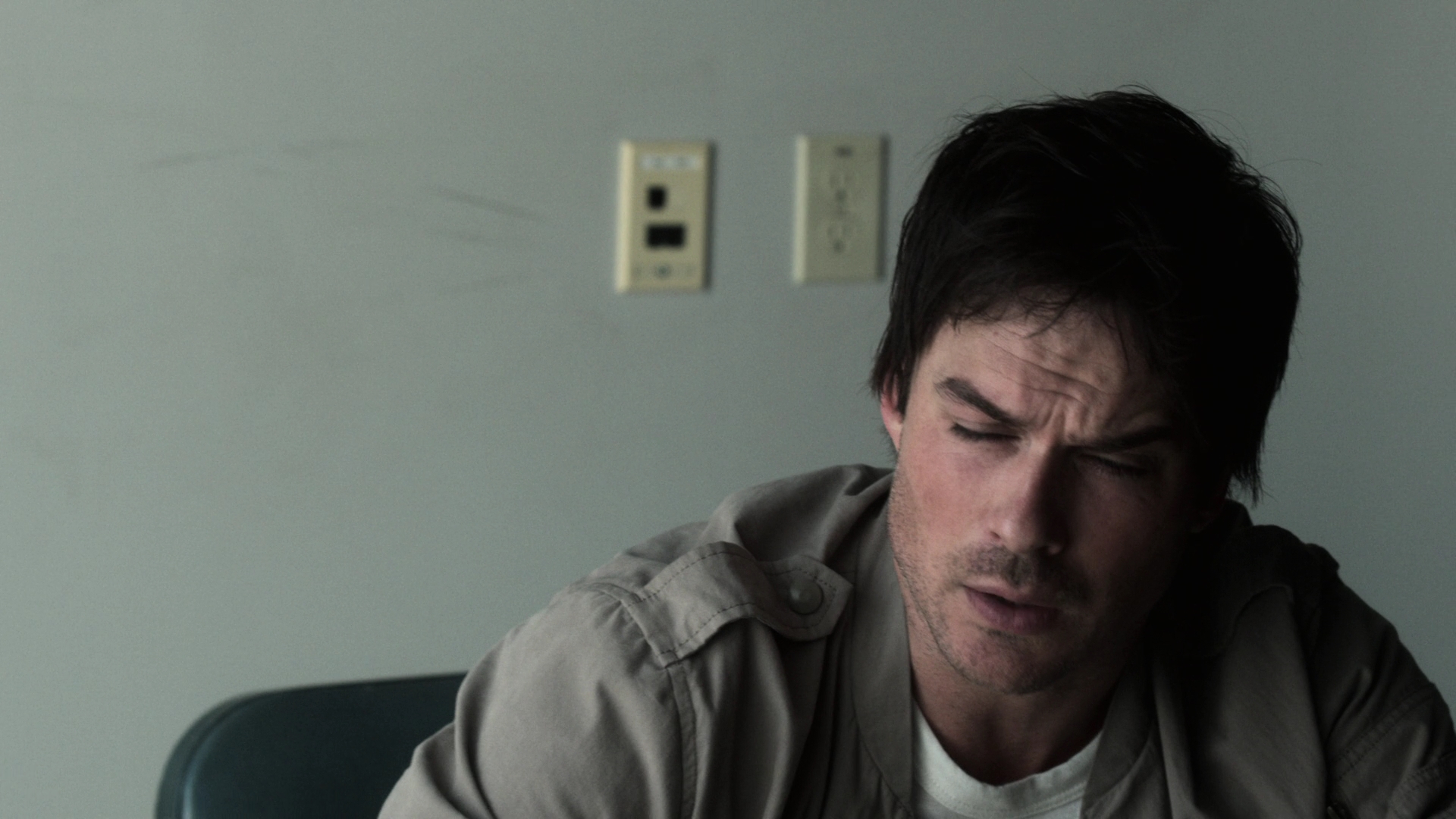 VampireDiariesWorld-dot-nl_V-Wars1x01-2205.jpg VampireDiariesWorld-dot-nl_V-Wars1x01-2205.jpg