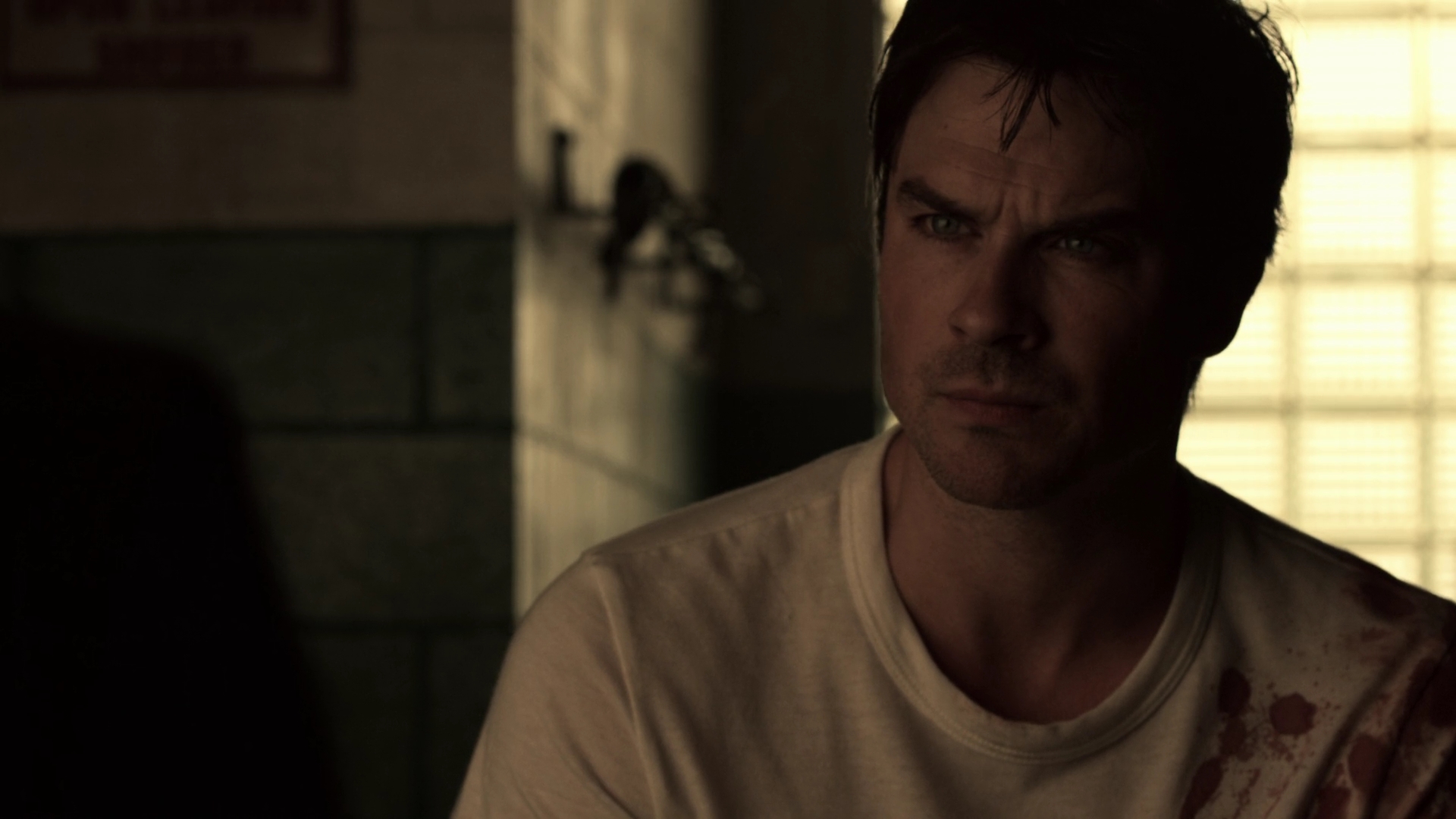 VampireDiariesWorld-dot-nl_V-Wars1x02-1131.jpg VampireDiariesWorld-dot-nl_V-Wars1x02-1131.jpg