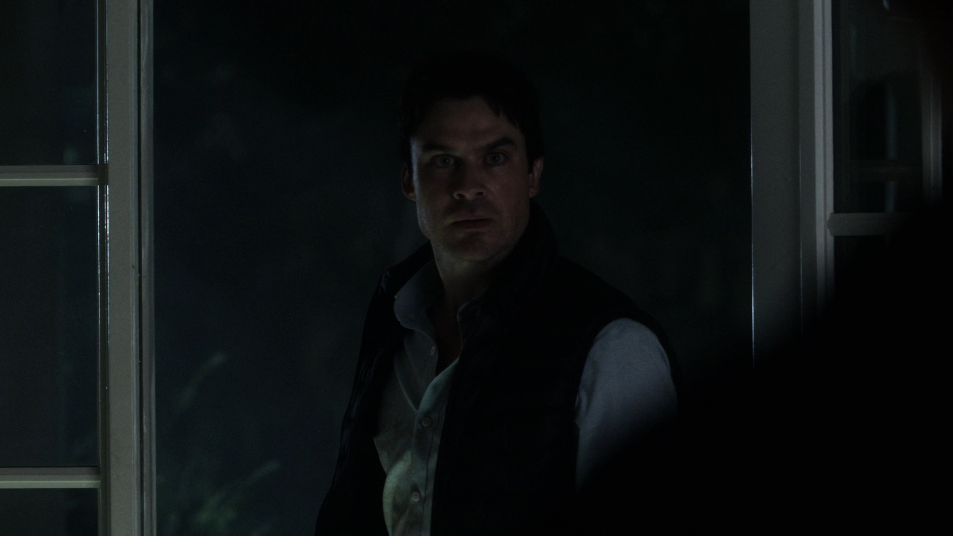 VampireDiariesWorld-dot-nl_V-Wars1x07-1888.jpg VampireDiariesWorld-dot-nl_V-Wars1x07-1888.jpg