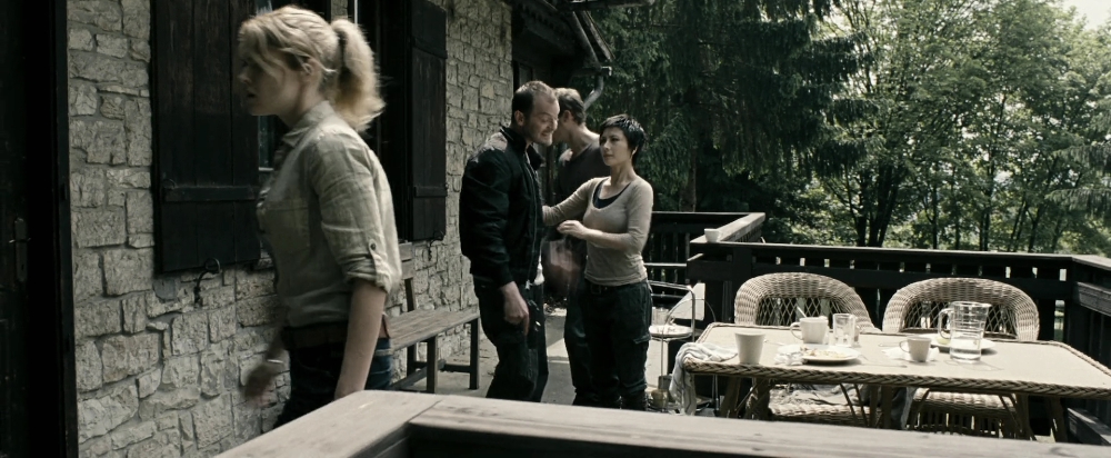 VampireDiariesWorld-dot-nl_OpenGrave1585.jpg