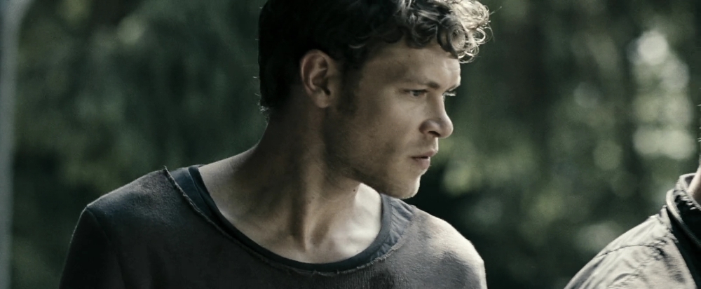 VampireDiariesWorld-dot-nl_OpenGrave1587.jpg