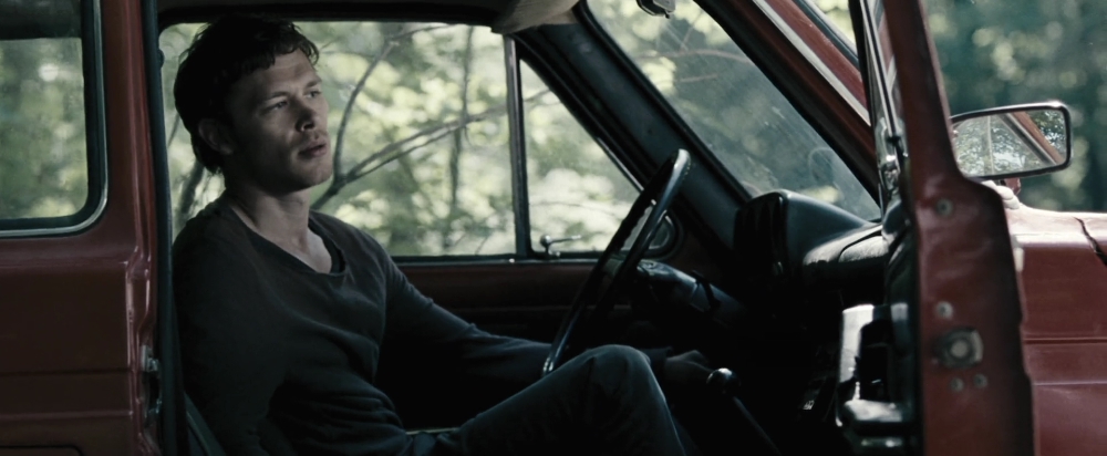 VampireDiariesWorld-dot-nl_OpenGrave2038.jpg