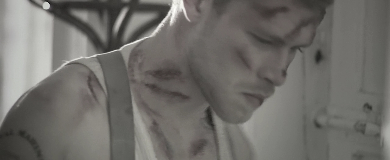 VampireDiariesWorld_dot_nl-Armistice3744.jpg
