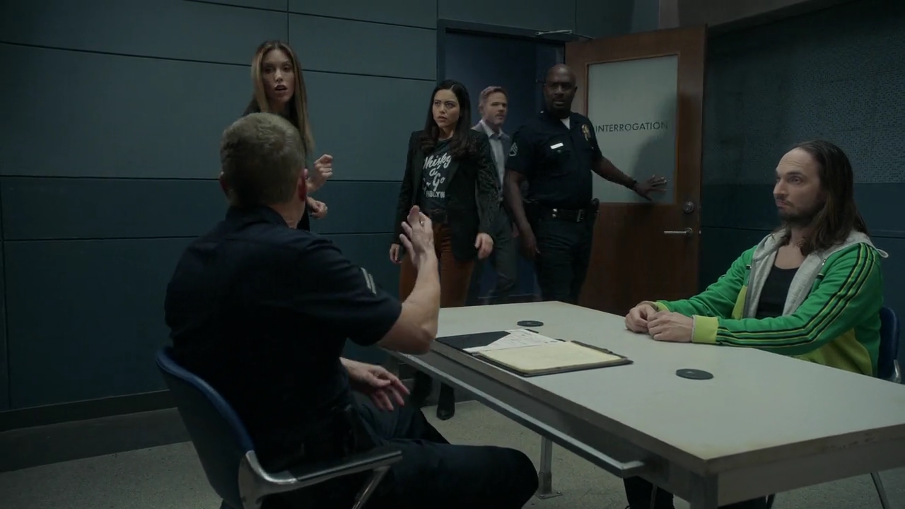 VampireDiariesWorld-dot-nl_TheRookie4x14-1178.jpg
