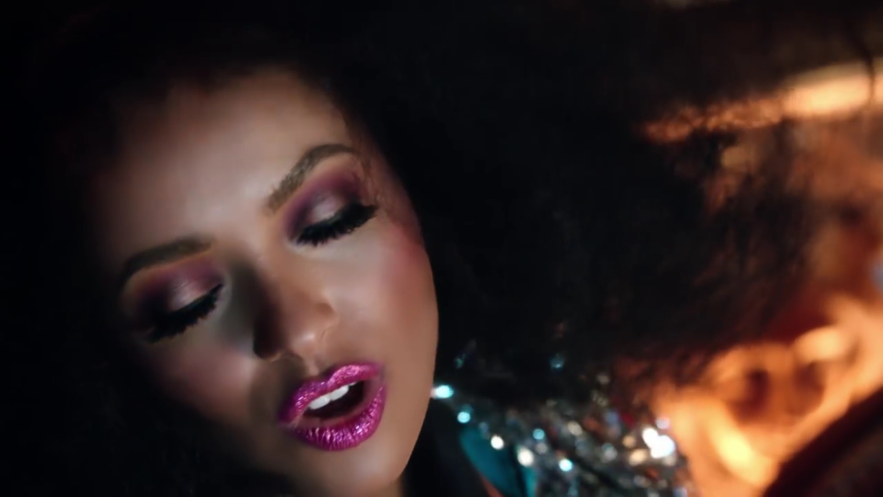 VampireDiariesWorld-dot-NL_KatGraham-AllYourLove0199.jpg