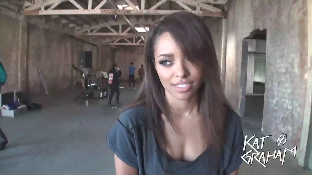 vampirediariesworld_dot_org--LoveWillNeverDoWithoutAnEscapade-BTS0135.jpg