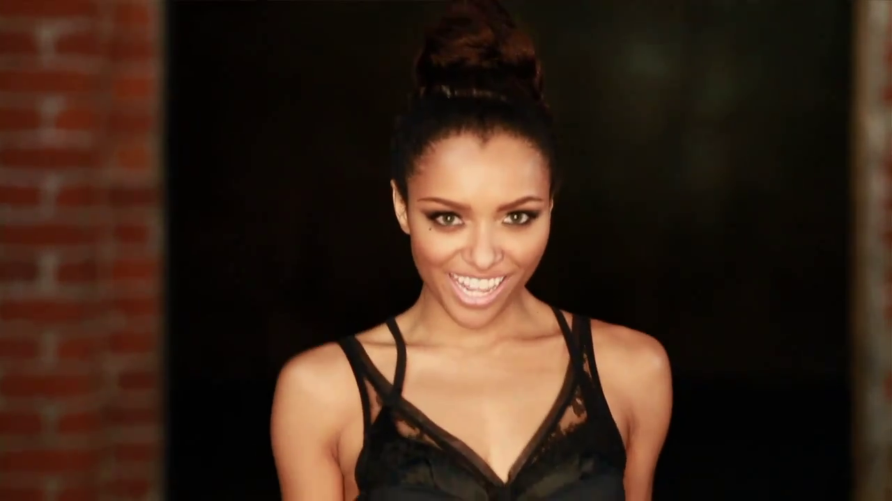 vampirediariesworld_dot_org--LoveWillNeverDoWithoutAnEscapade00153.png