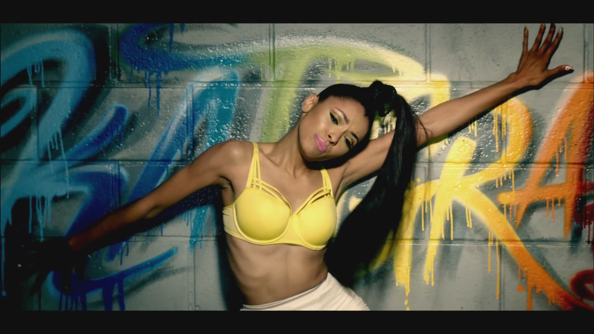 vampirediariesworld_dot_org--PutYourGraffitiOnMe0139.jpg