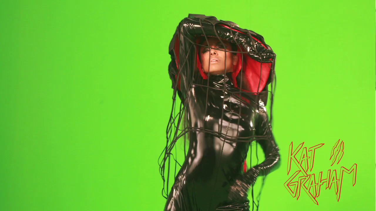 VampireDiariesWorld-dot-org_Sassy-MusicVideo_BehindTheScenes-Captures00093.png