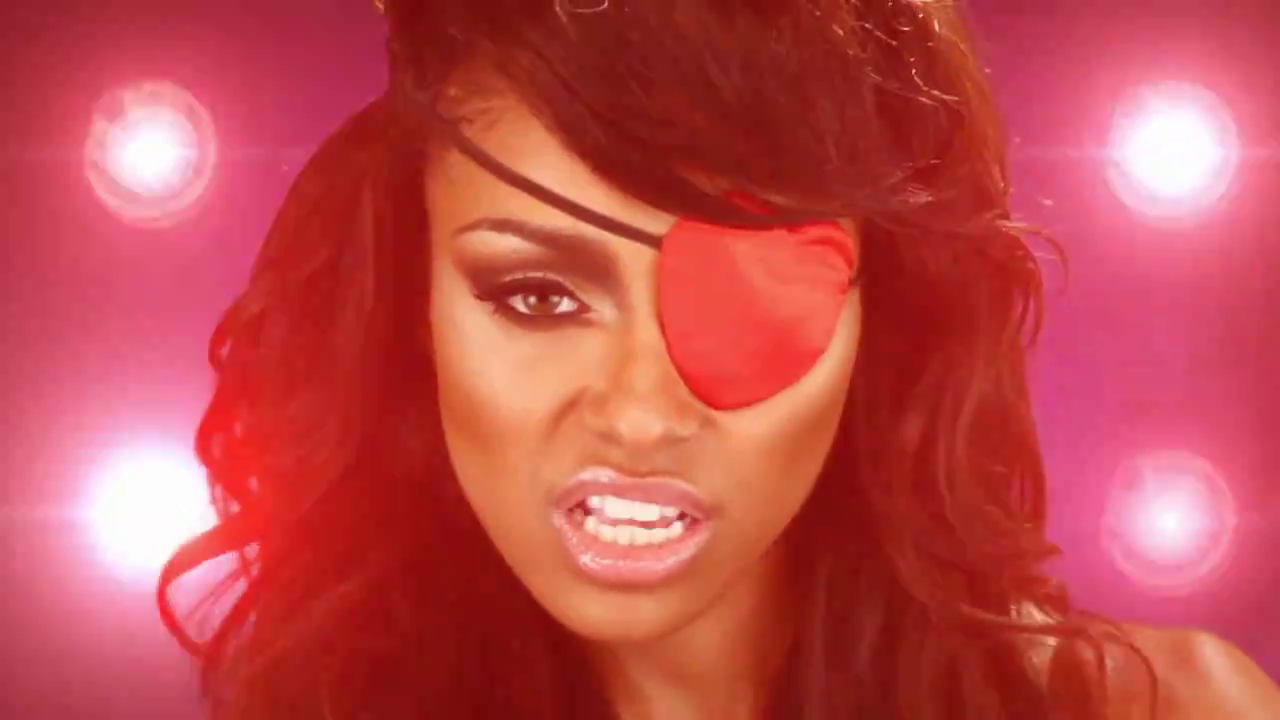 VampireDiariesWorld_dot_org-Sassy00032.png