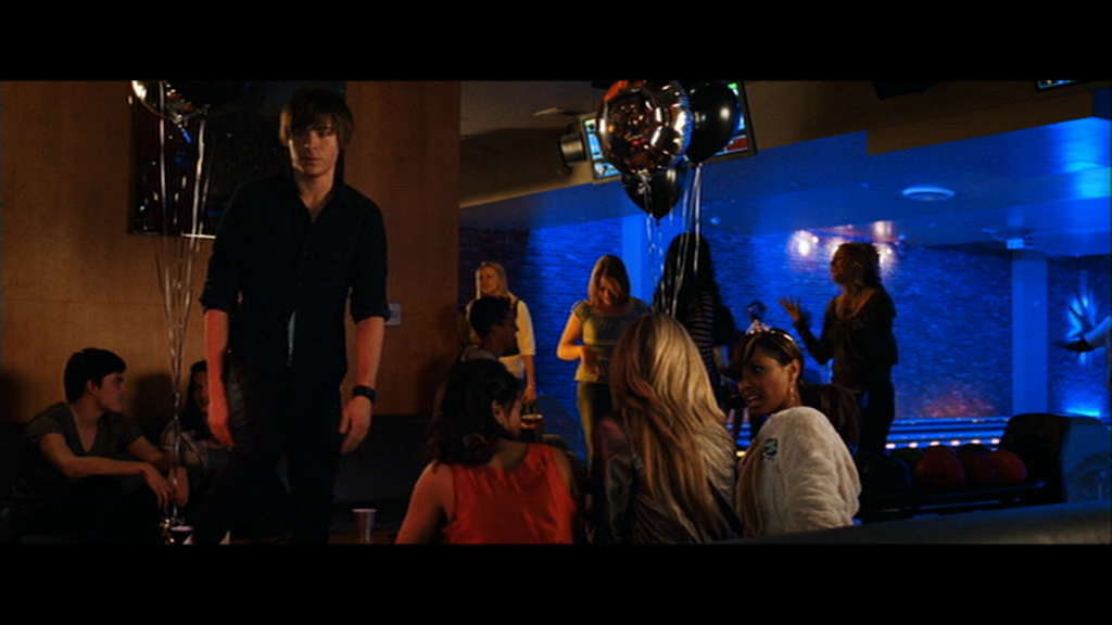 VampireDiariesWorld-dot-org_17Again_Captures00123.png