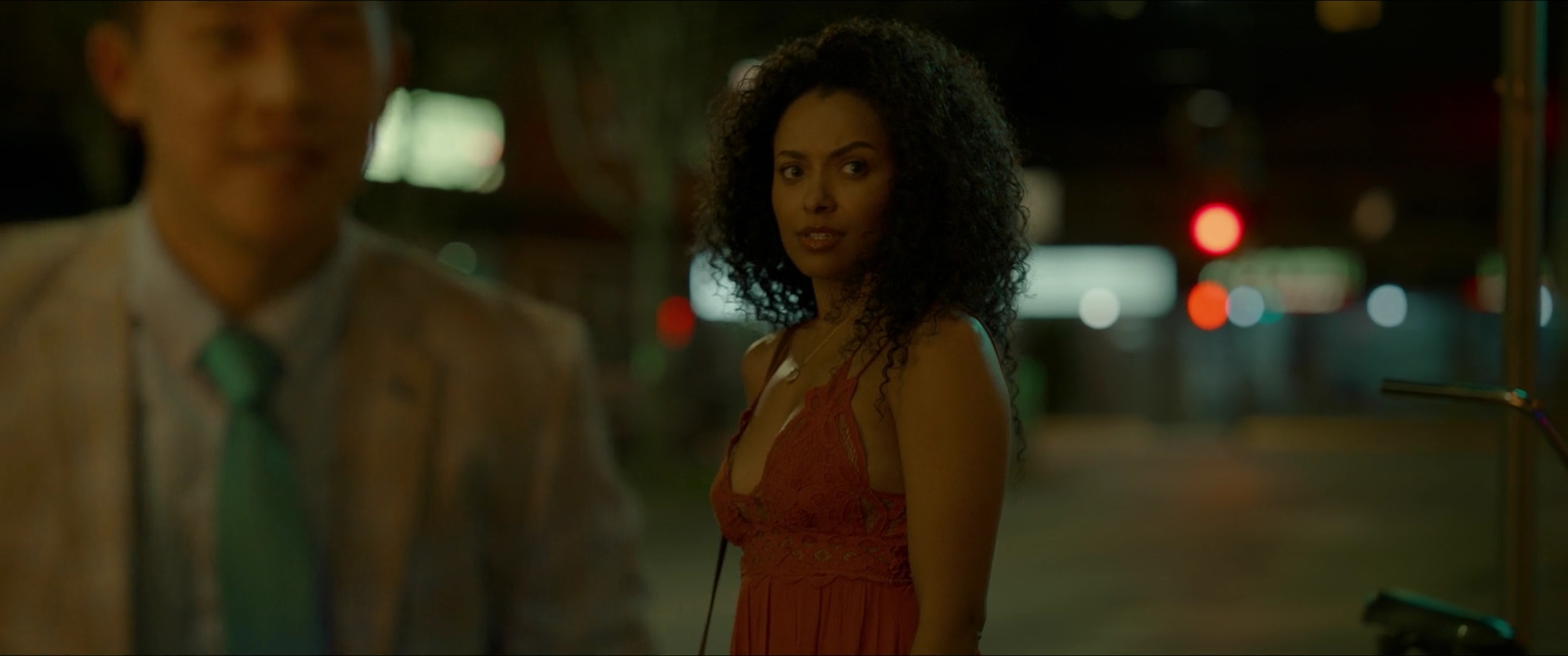 vampirediariesworld-dot-nl_Heatwave0819.jpg