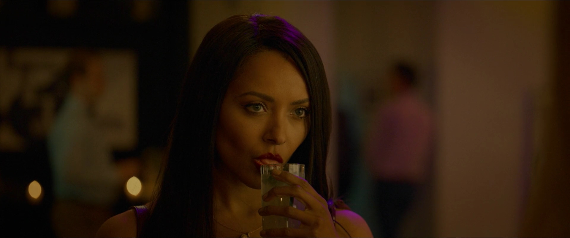 vampirediariesworld-dot-nl_Heatwave1830.jpg