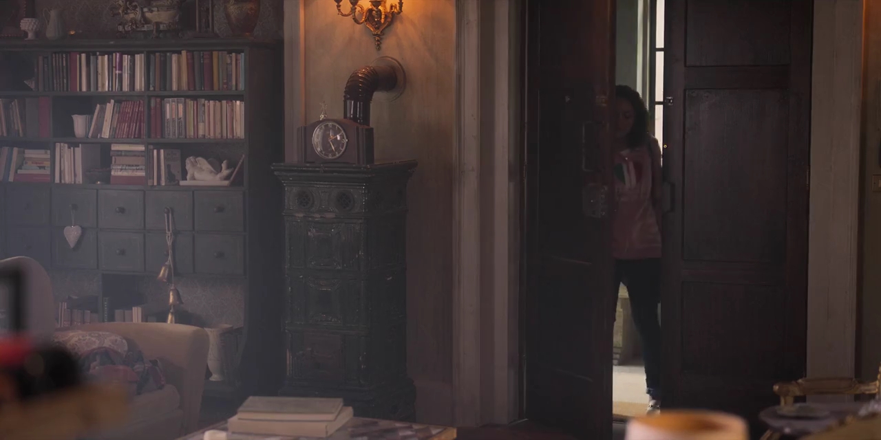 VampireDiariesWorld-dot-nl_LoveInTheVilla0801.jpg VampireDiariesWorld-dot-nl_LoveInTheVilla0801.jpg