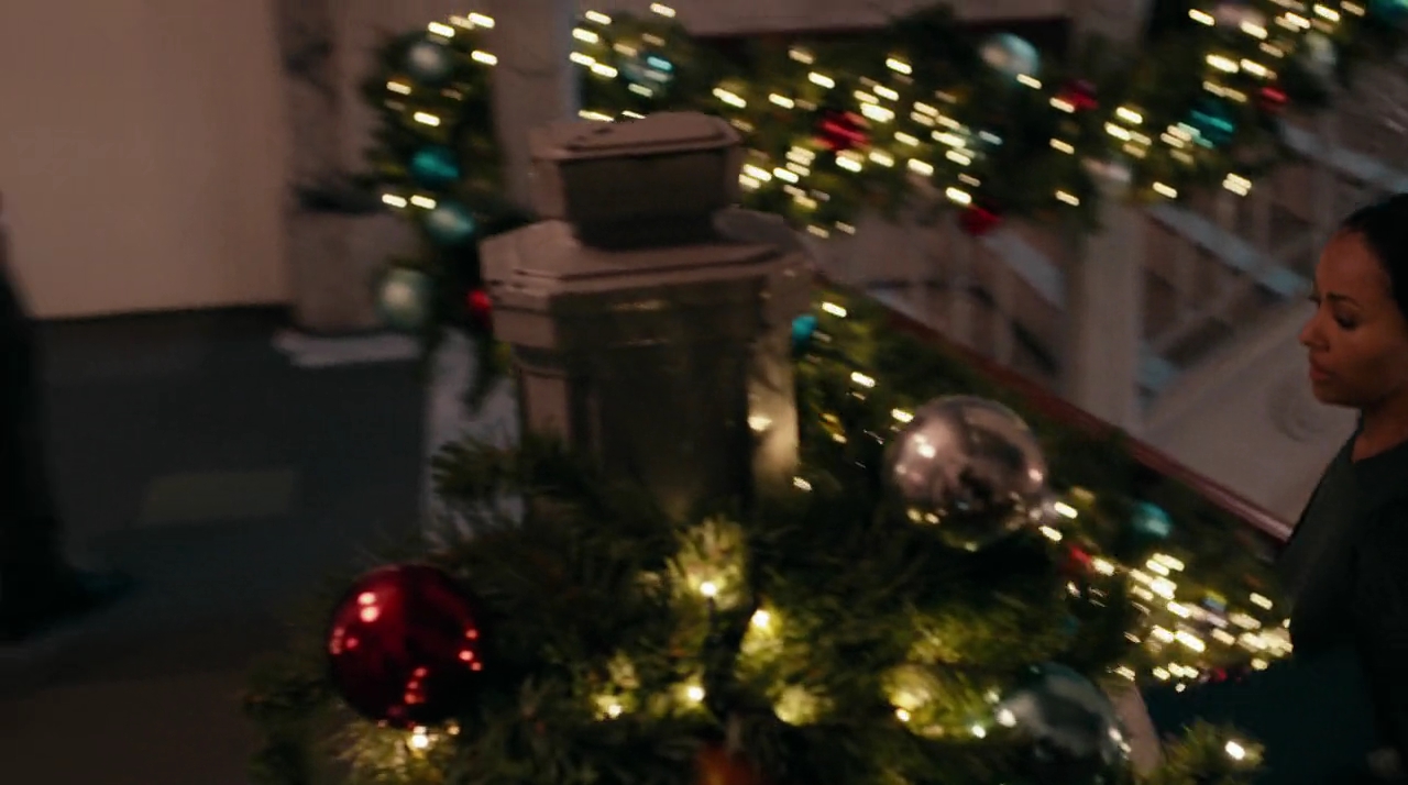 VampireDiariesWorld-dot-nl_OperationChristmasDrop0414.jpg