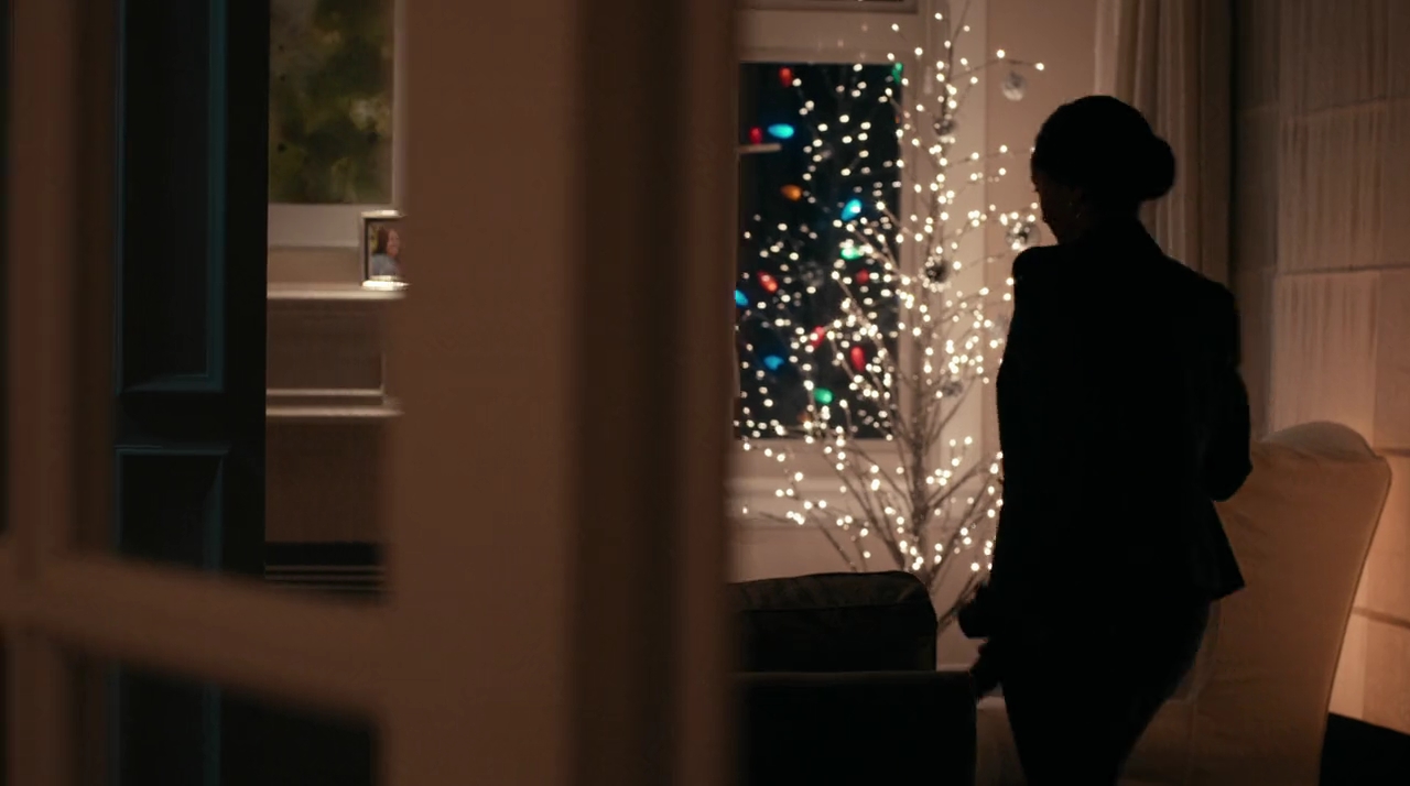 VampireDiariesWorld-dot-nl_OperationChristmasDrop0502.jpg